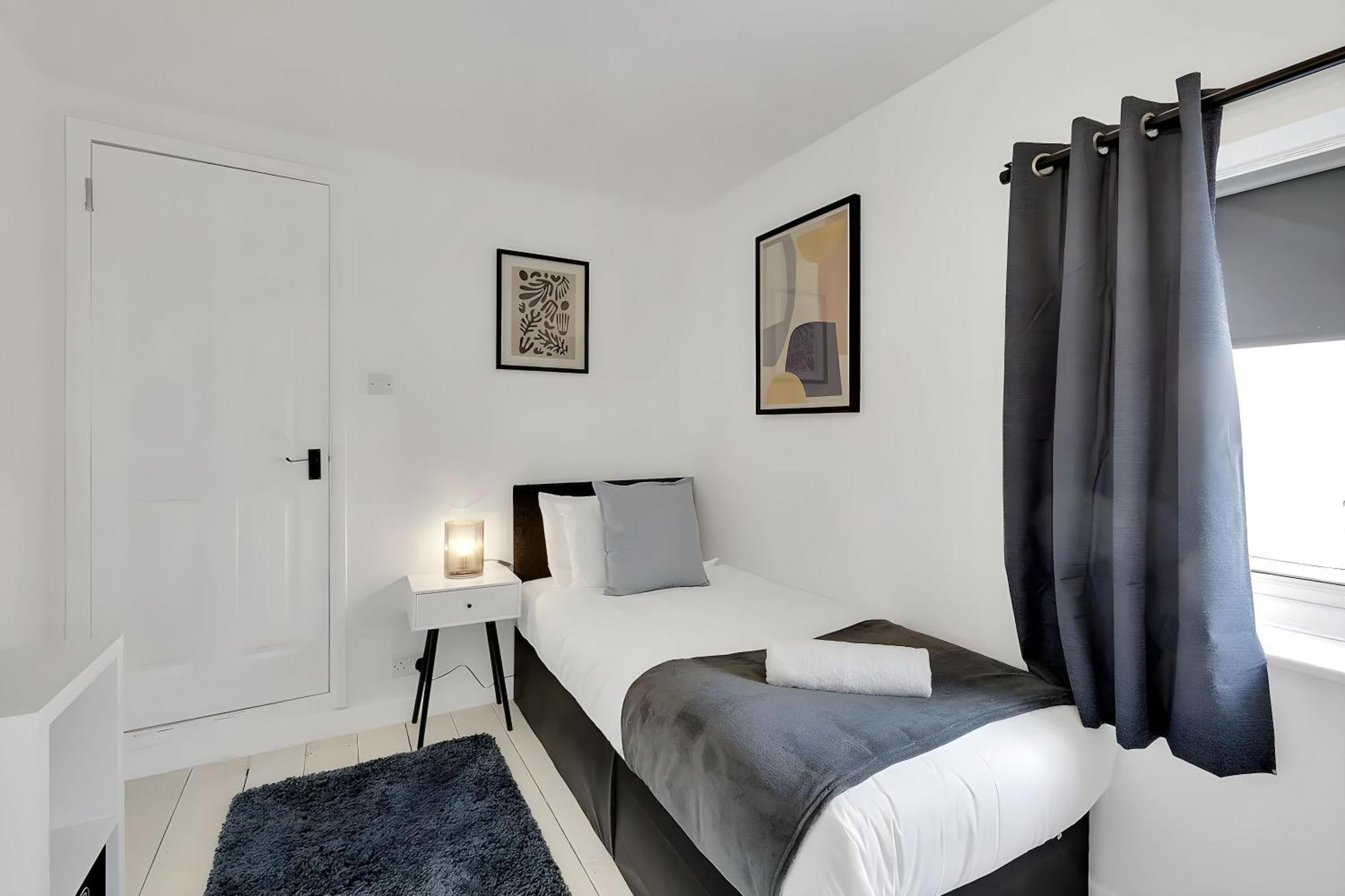 City Centre 2 Bedroom Apt - Free Parking - Wifi - Smart Tv Plymouth Exterior foto
